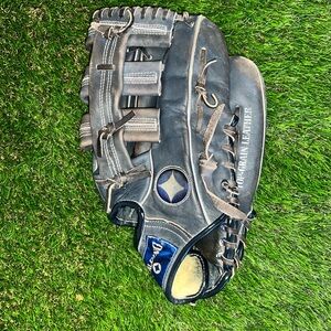Spalding blue Leather Baseball Glove